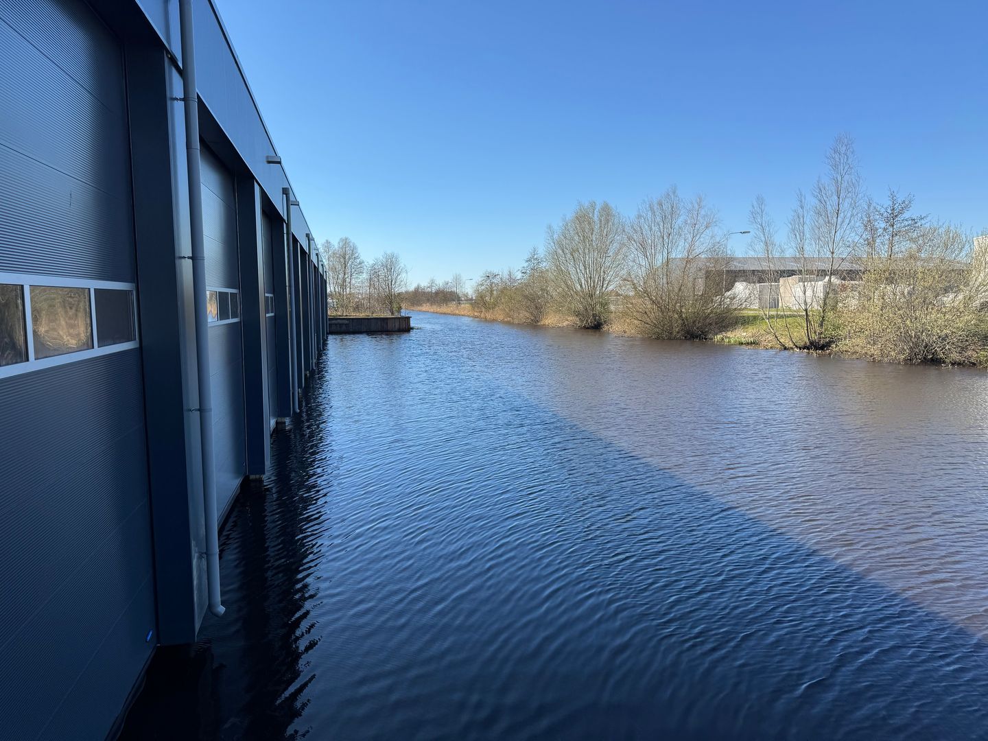 View photo 3 of De Steven 18