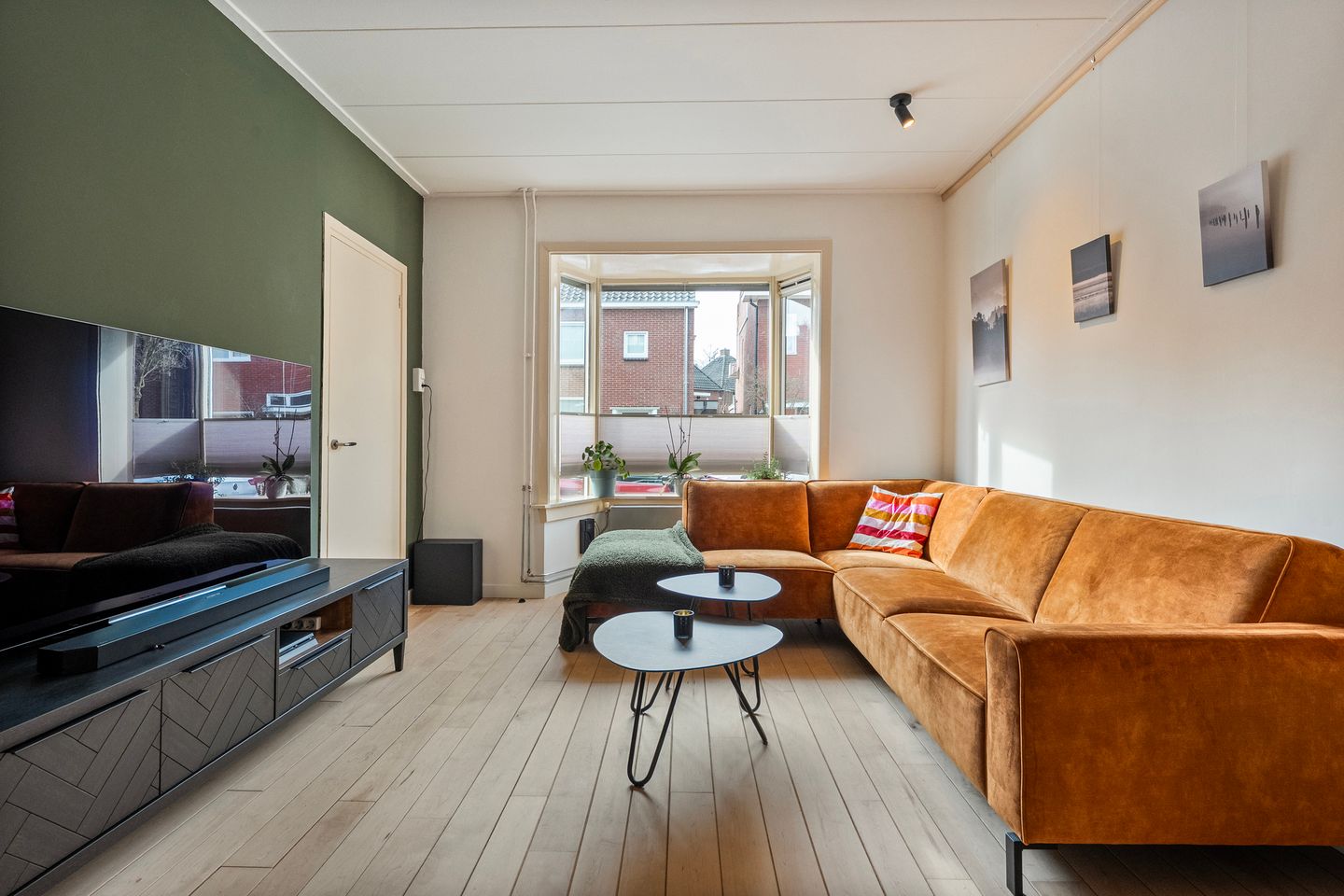 Foto 10 van Niasstraat 15