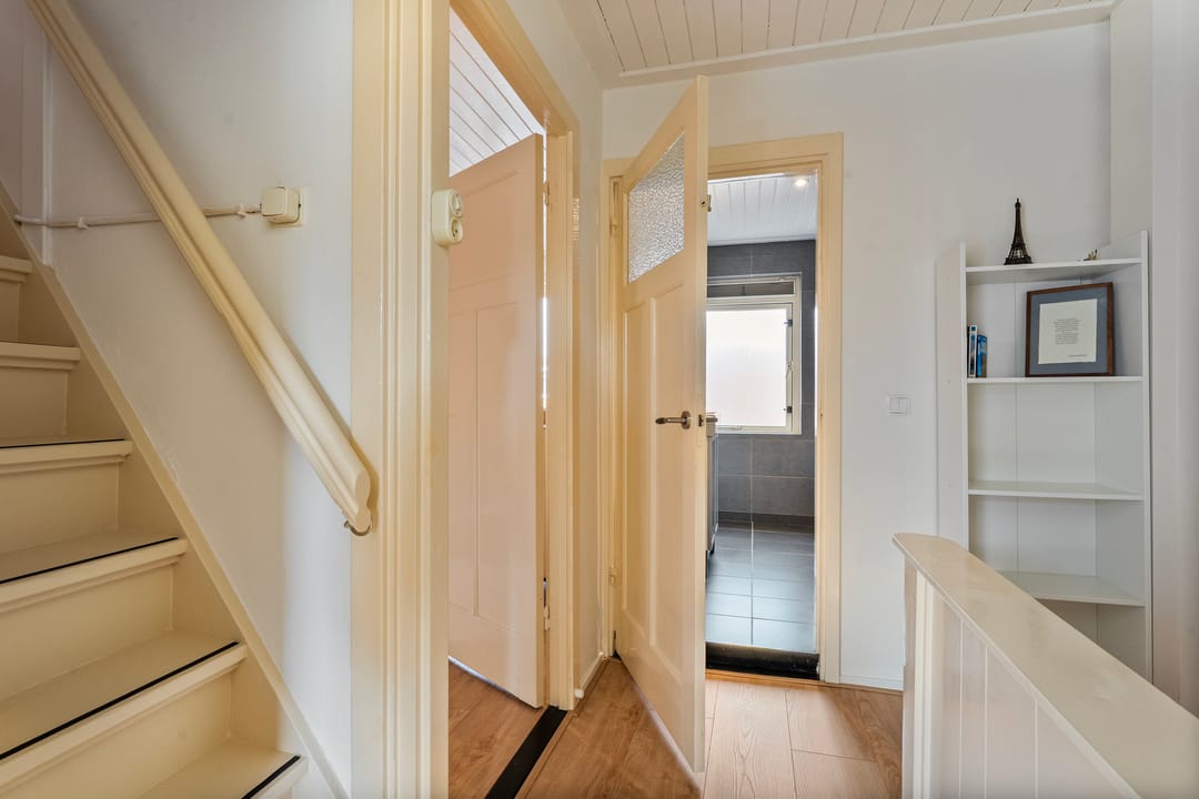 Foto 23 van Niasstraat 15