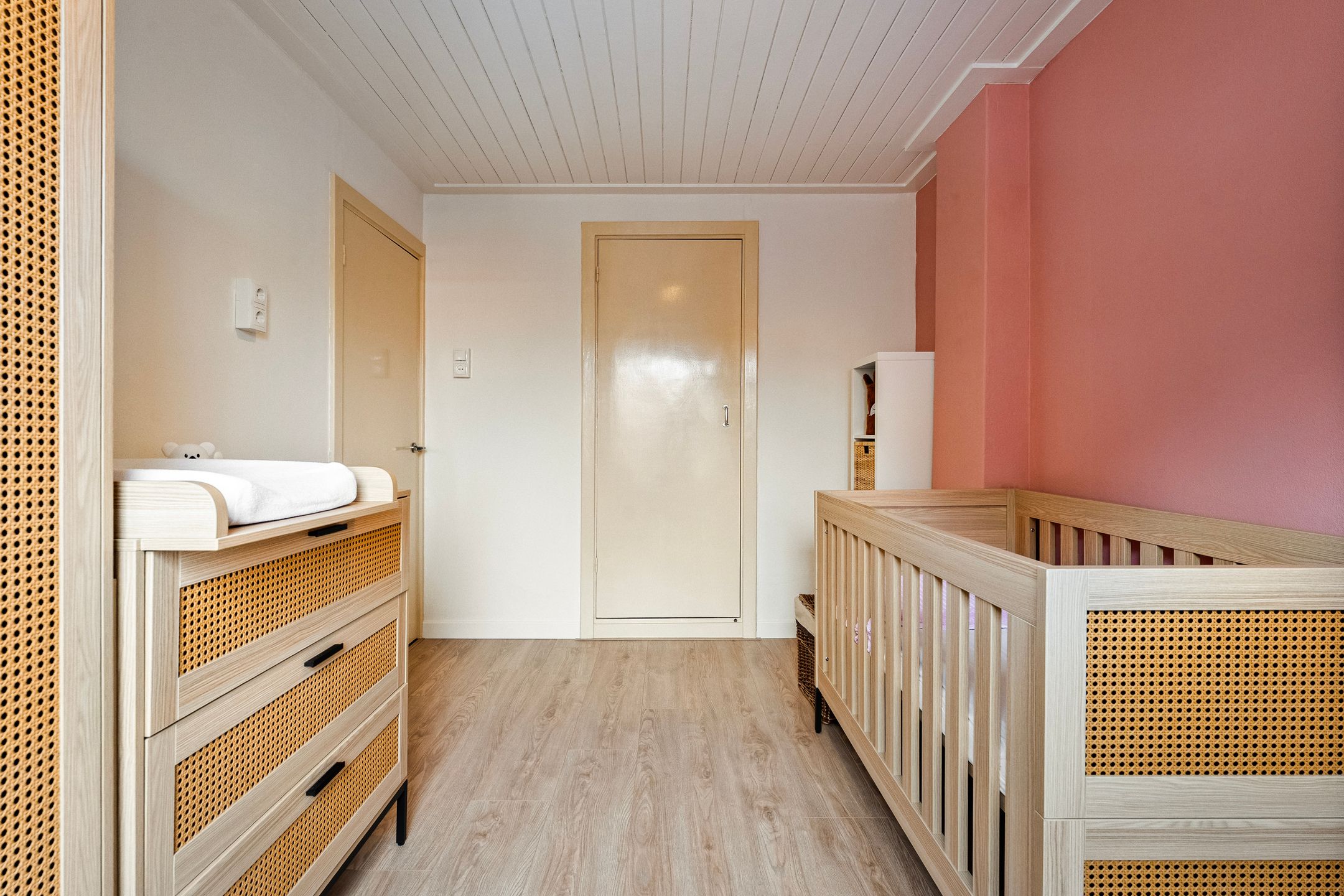 Foto 27 van Niasstraat 15