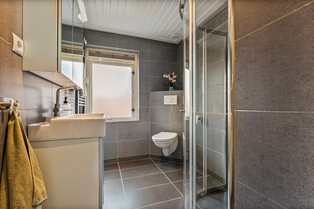 Foto 28 van Niasstraat 15