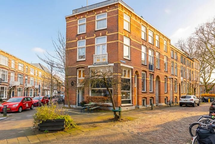 Adelaarstraat 45