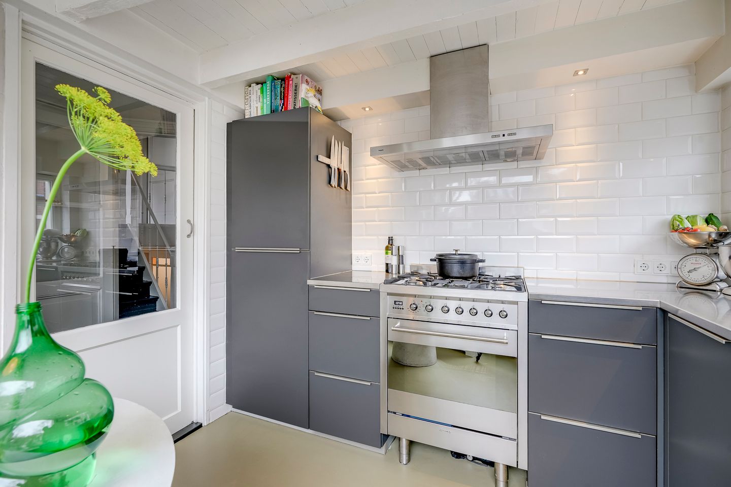 Foto 10 van Adelaarstraat 45