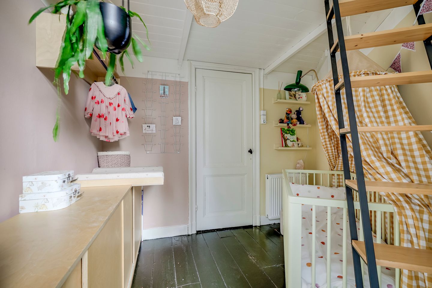 Foto 25 van Adelaarstraat 45