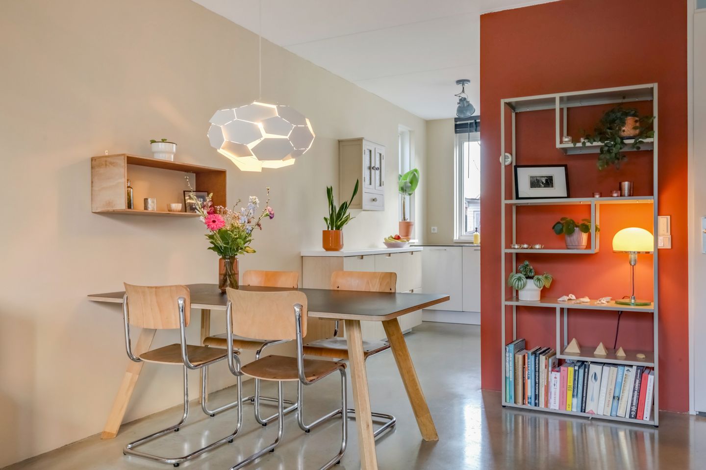 Foto 10 van Annastraat 6