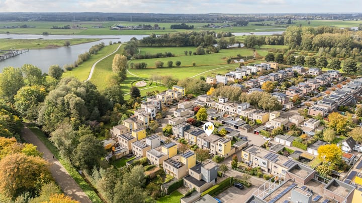 Photo 2 of Von Piekartzmarke 33