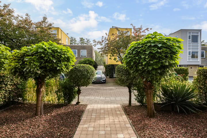 Photo 4 of Von Piekartzmarke 33