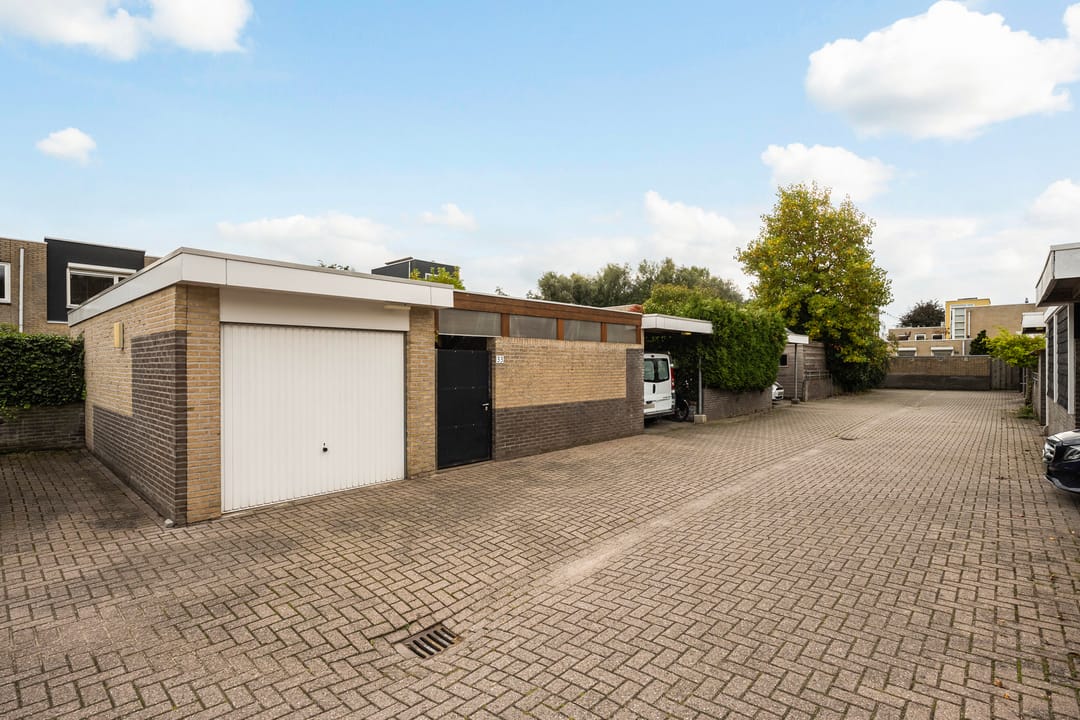 Photo 31 of Von Piekartzmarke 33