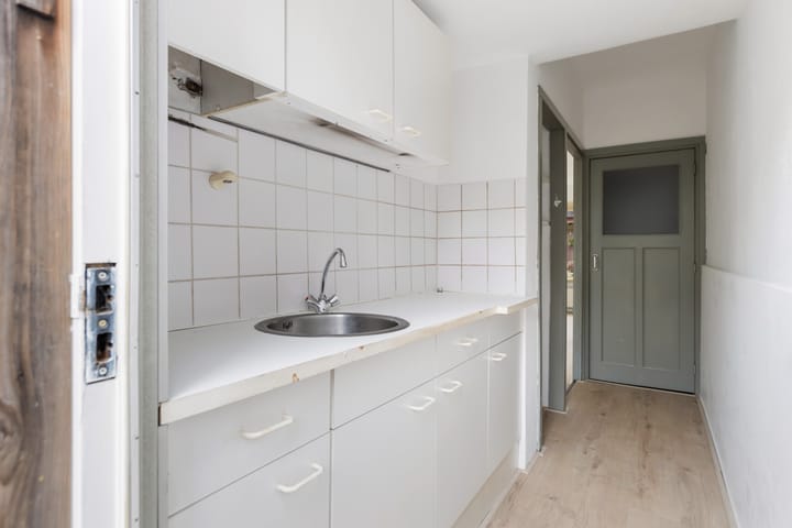 Photo 7 of Vincent van Goghstraat 82