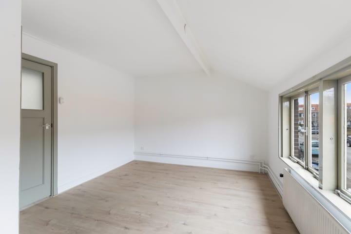 Photo 10 of Vincent van Goghstraat 82