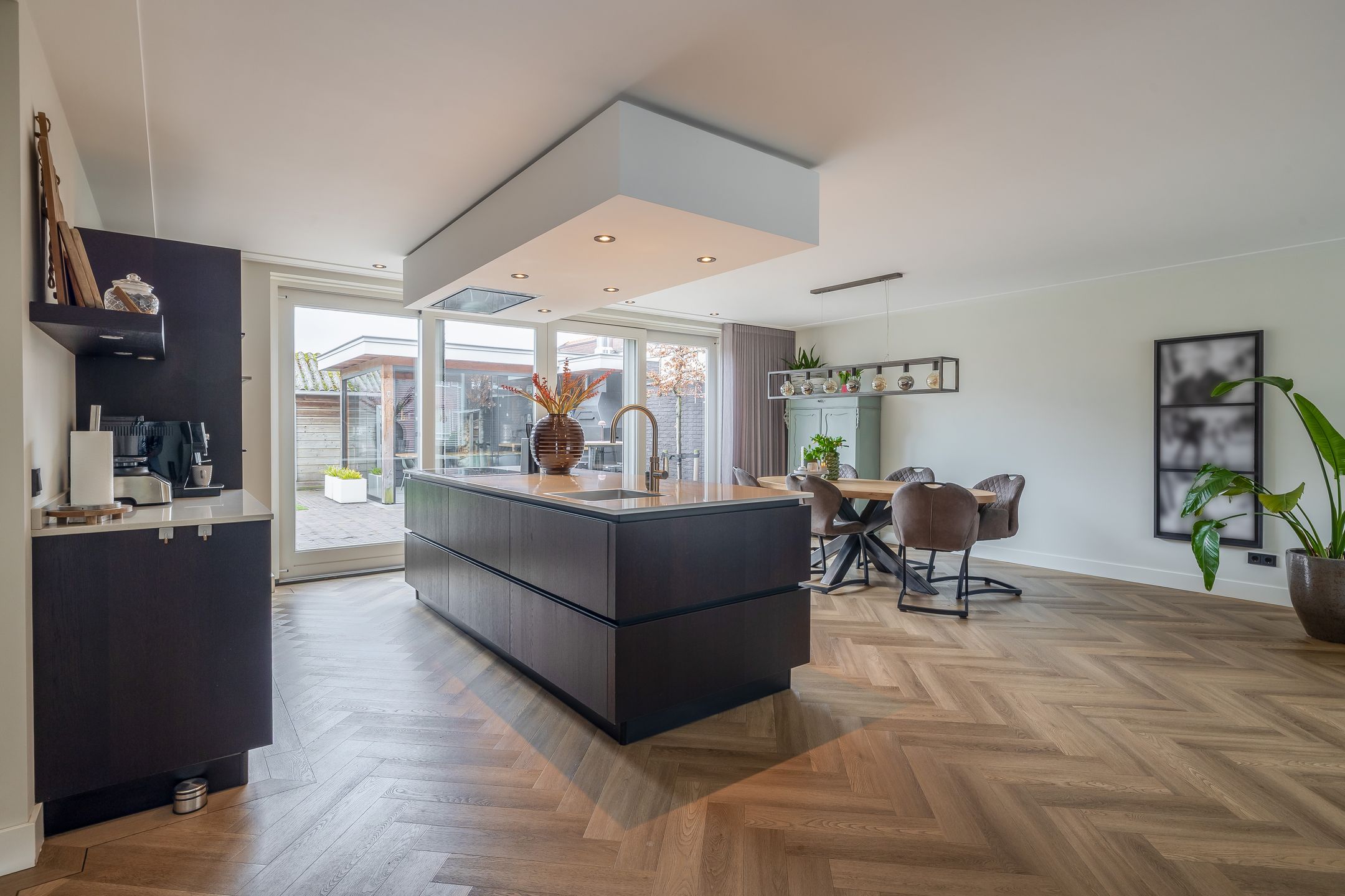 Foto 12 van Van Berghenstraat 19