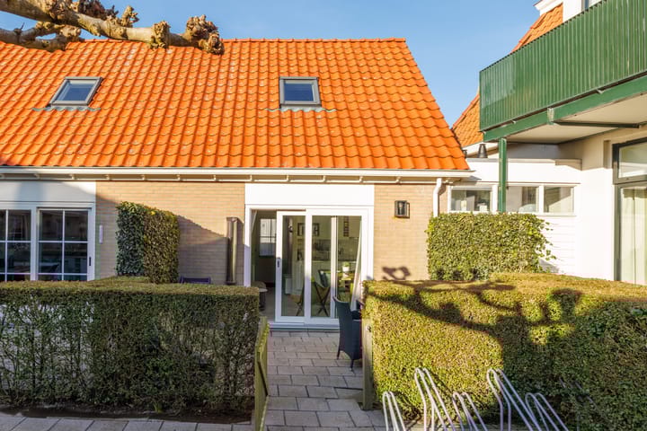 Photo 2 of Zuiderlaan 11-001