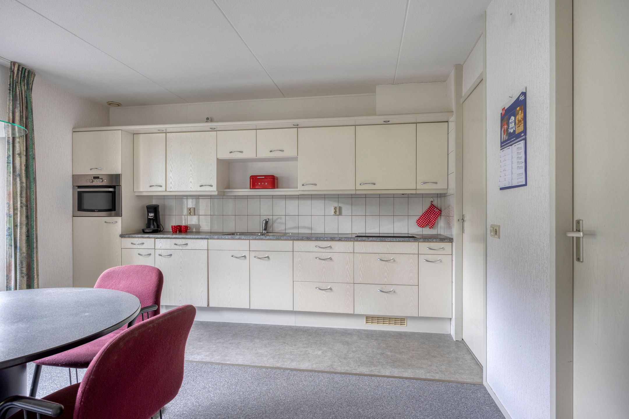 Photo 12 of Merelstraat 2-A