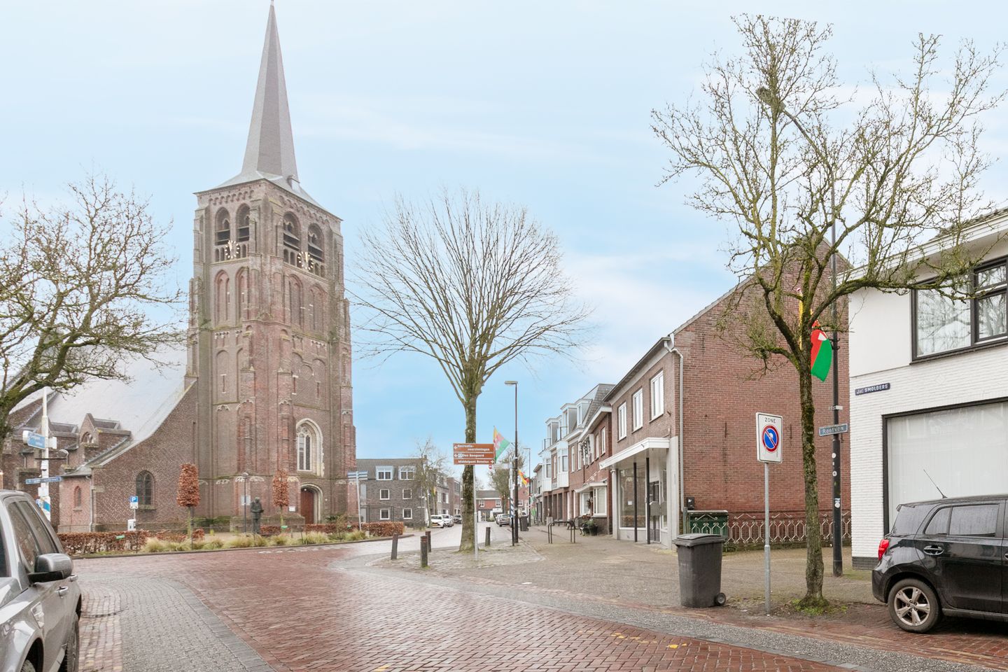 View photo 3 of Kerkstraat 2