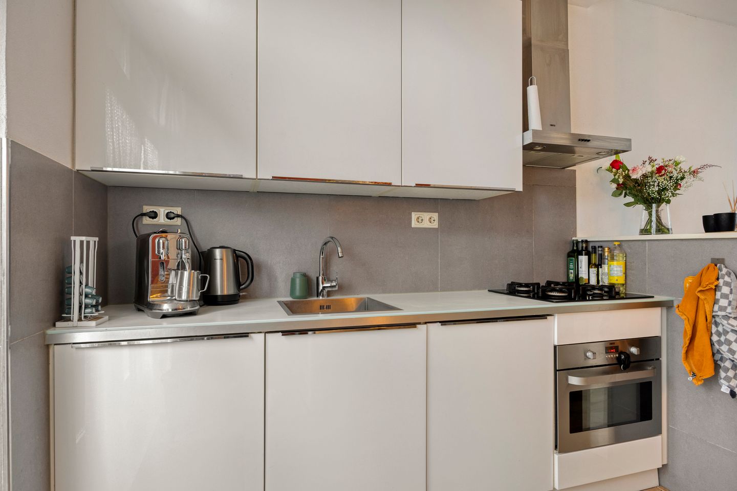 Photo 14 of Tollensstraat 38