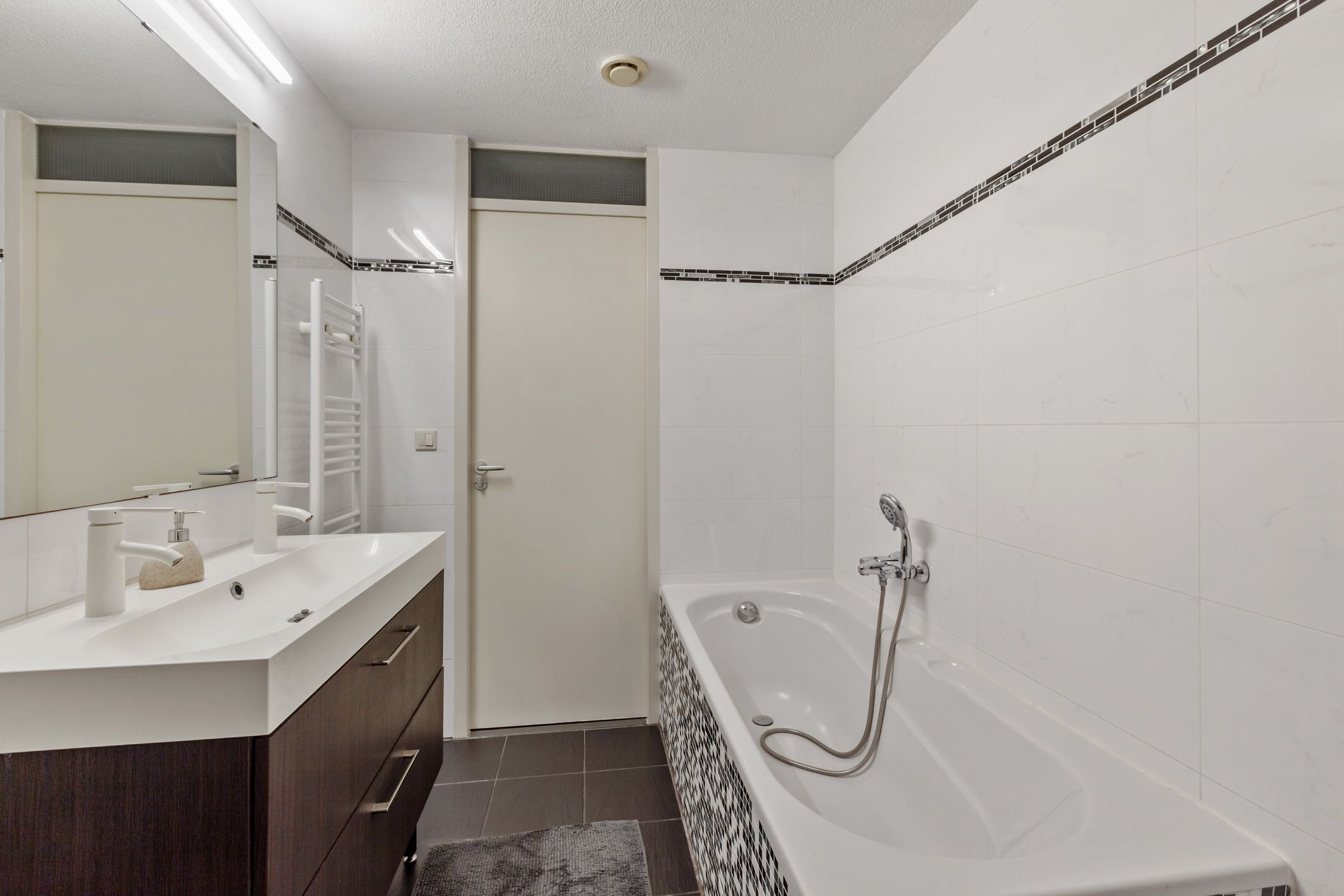 Foto 15 van Muzenplein 57