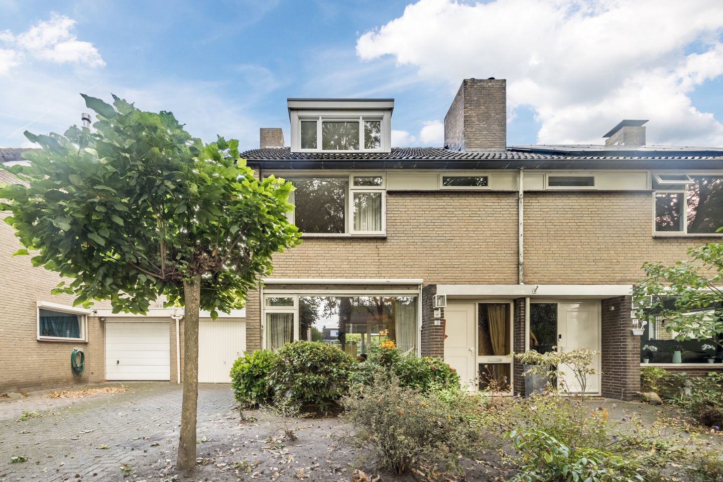 Foto 44 van Albert Schweitzerstraat 10