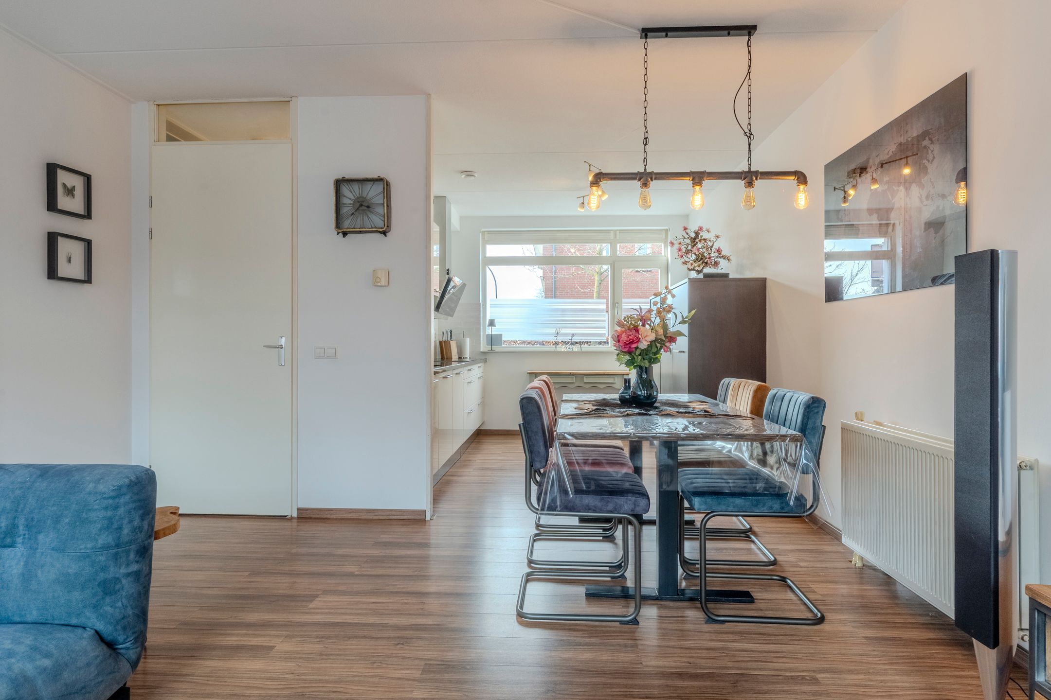 Photo 6 of Voorschotenstraat 11