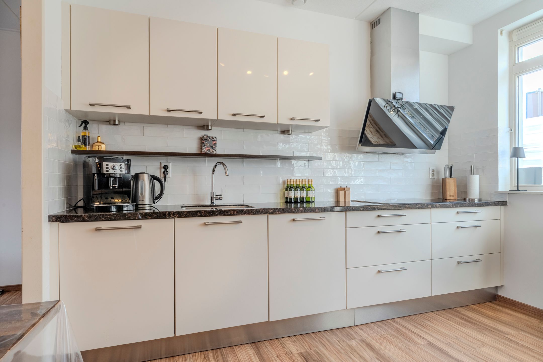 Photo 9 of Voorschotenstraat 11