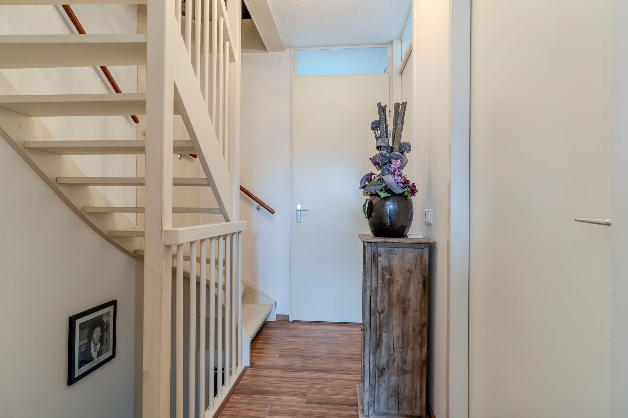 Photo 12 of Voorschotenstraat 11