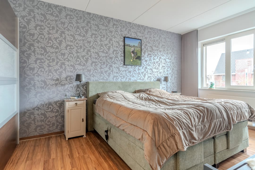 Photo 16 of Voorschotenstraat 11