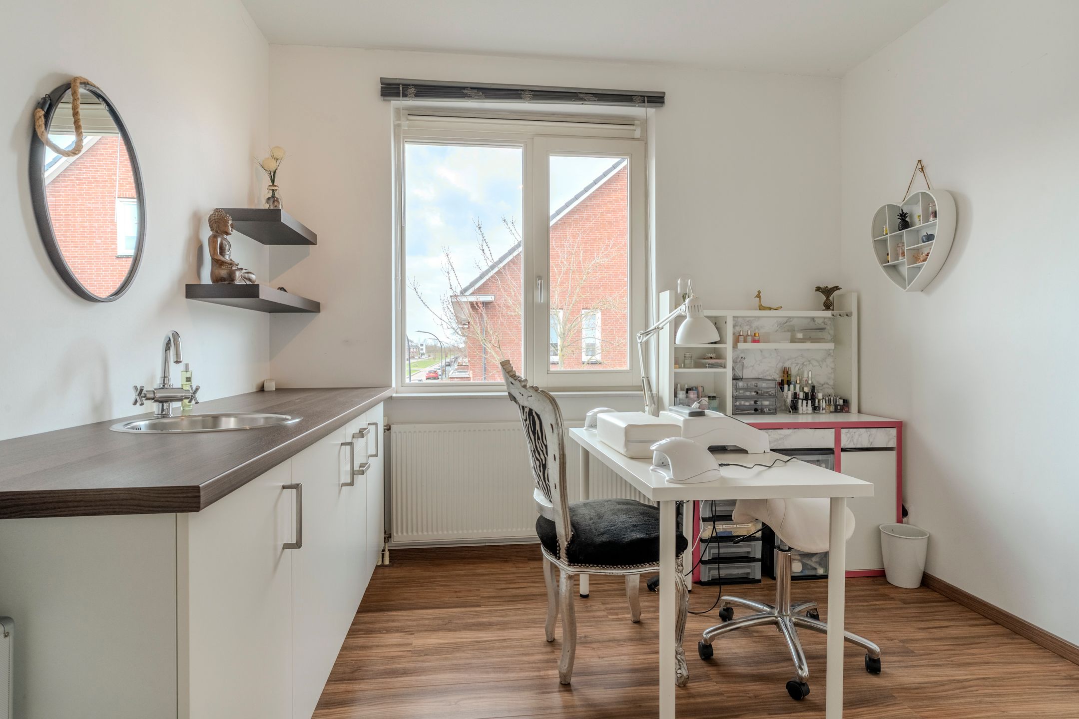 Photo 18 of Voorschotenstraat 11