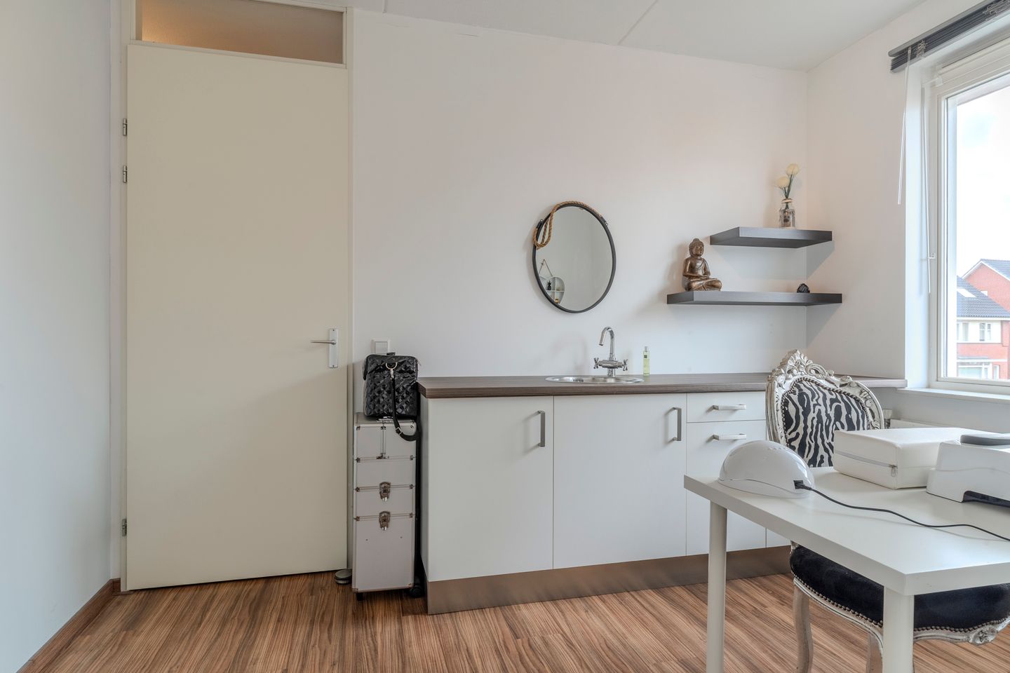 Photo 20 of Voorschotenstraat 11