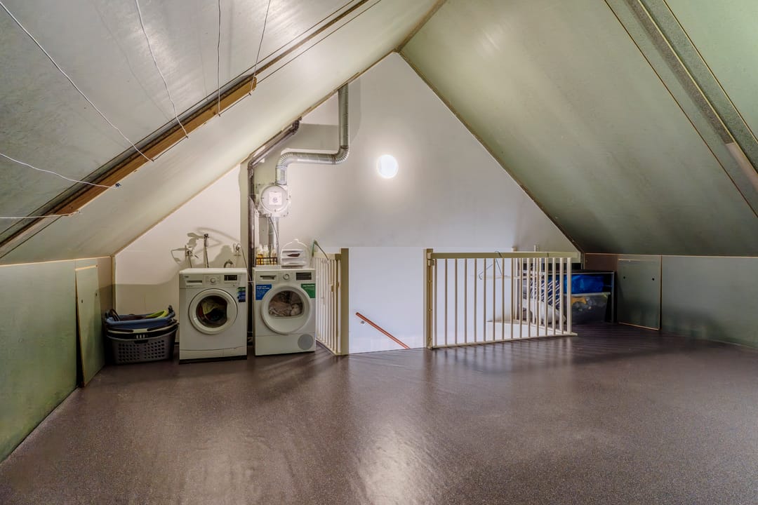 Photo 23 of Voorschotenstraat 11