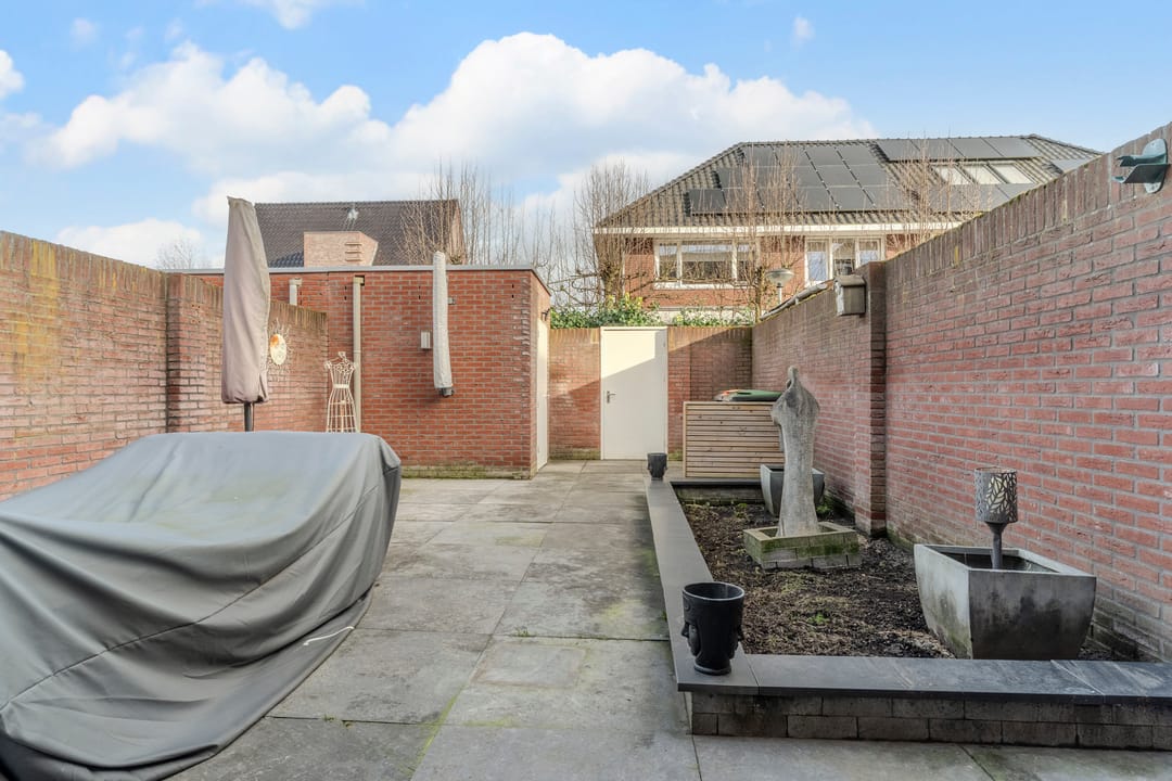 Photo 26 of Voorschotenstraat 11