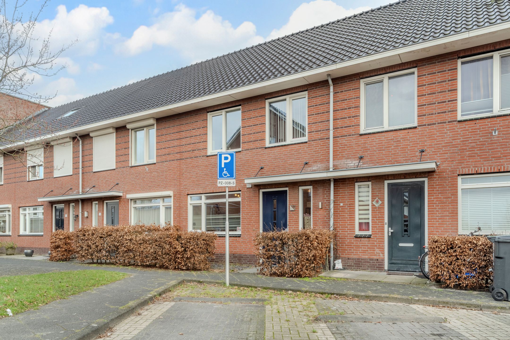 Photo 30 of Voorschotenstraat 11