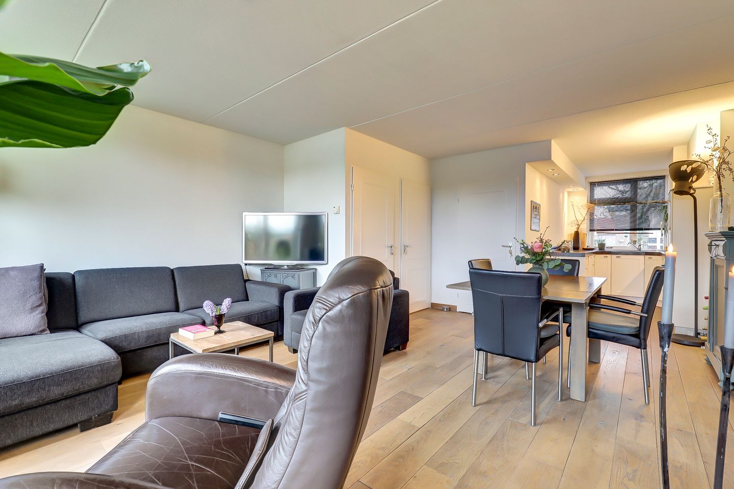 Photo 5 of Wilhelminastraat 4-B