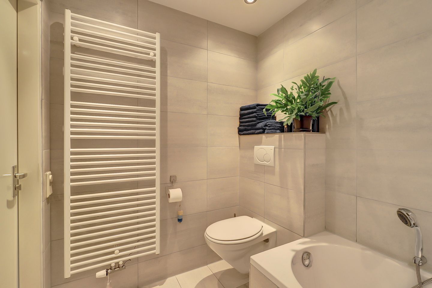 Photo 19 of Wilhelminastraat 4-B