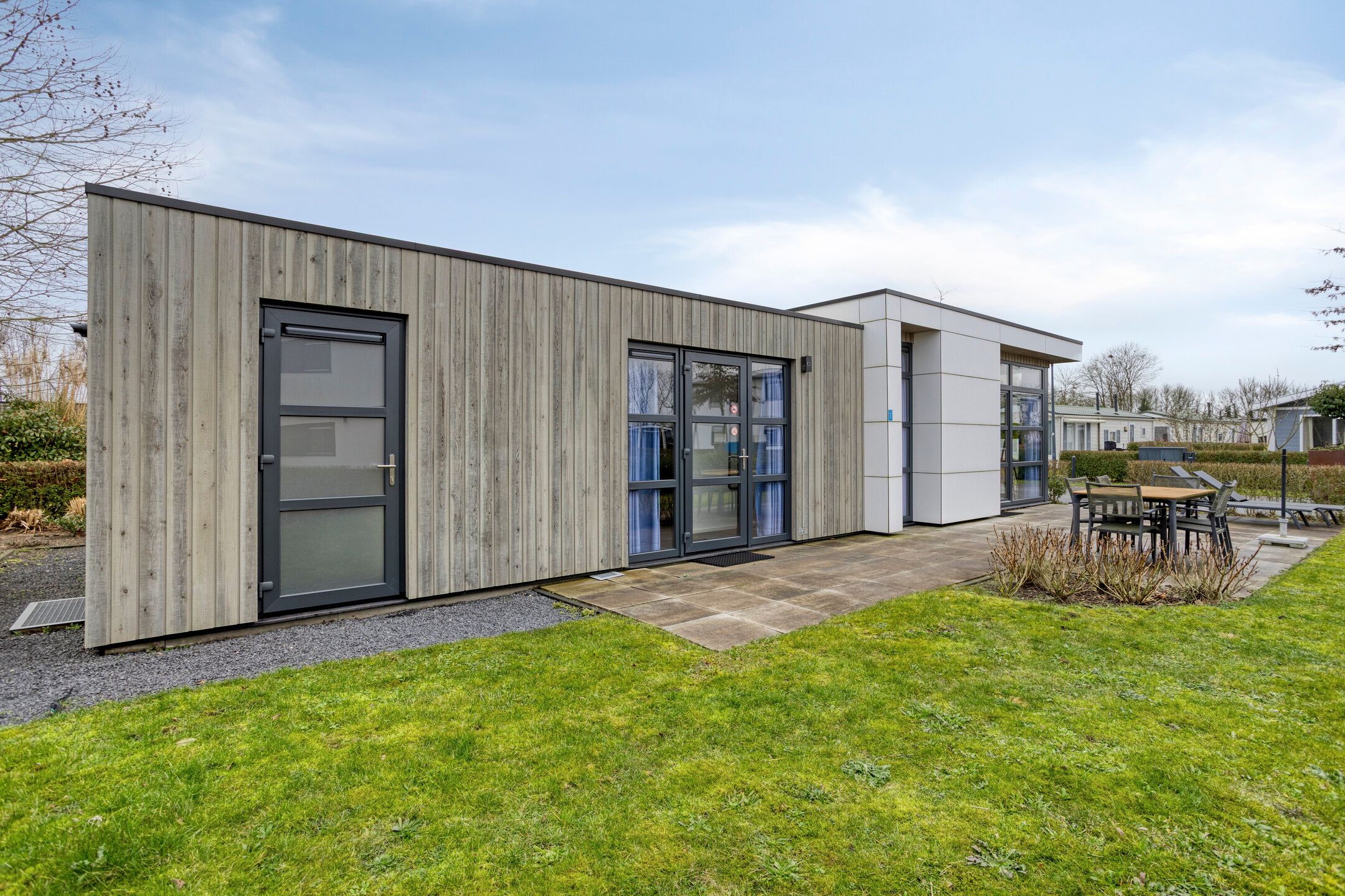 2-bedroom freehold villa in Nijkerk — photo 2 of 5
