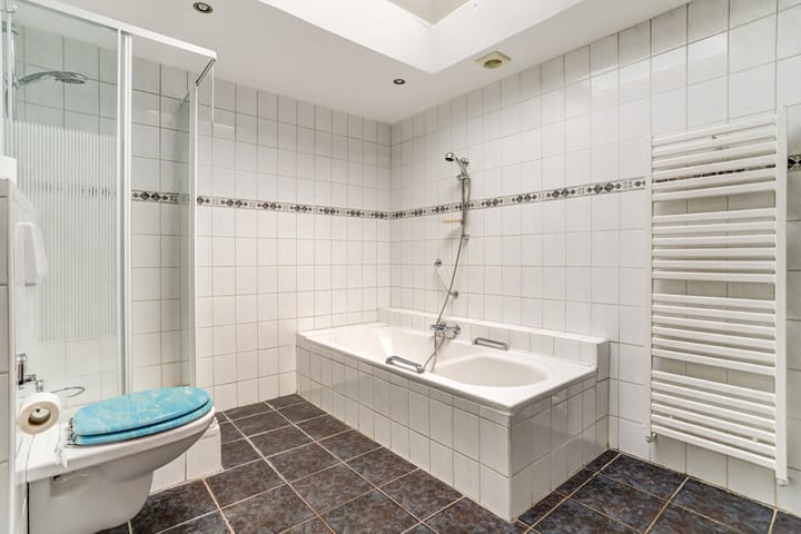 Photo 23 of Spoorstraat 5