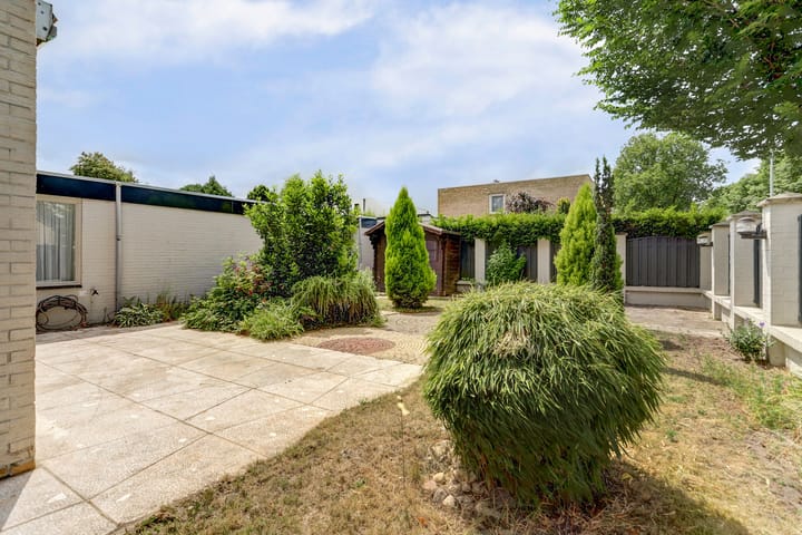 Photo 35 of Spoorstraat 5