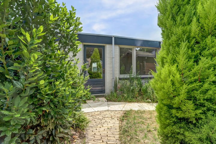 Photo 38 of Spoorstraat 5