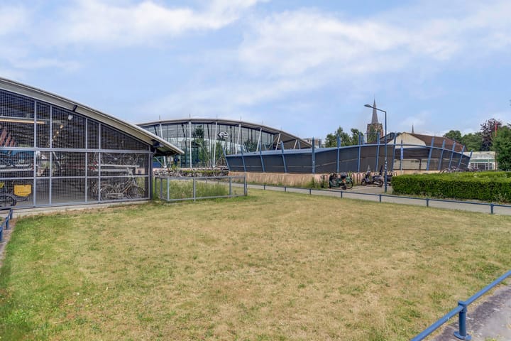 Photo 39 of Spoorstraat 5