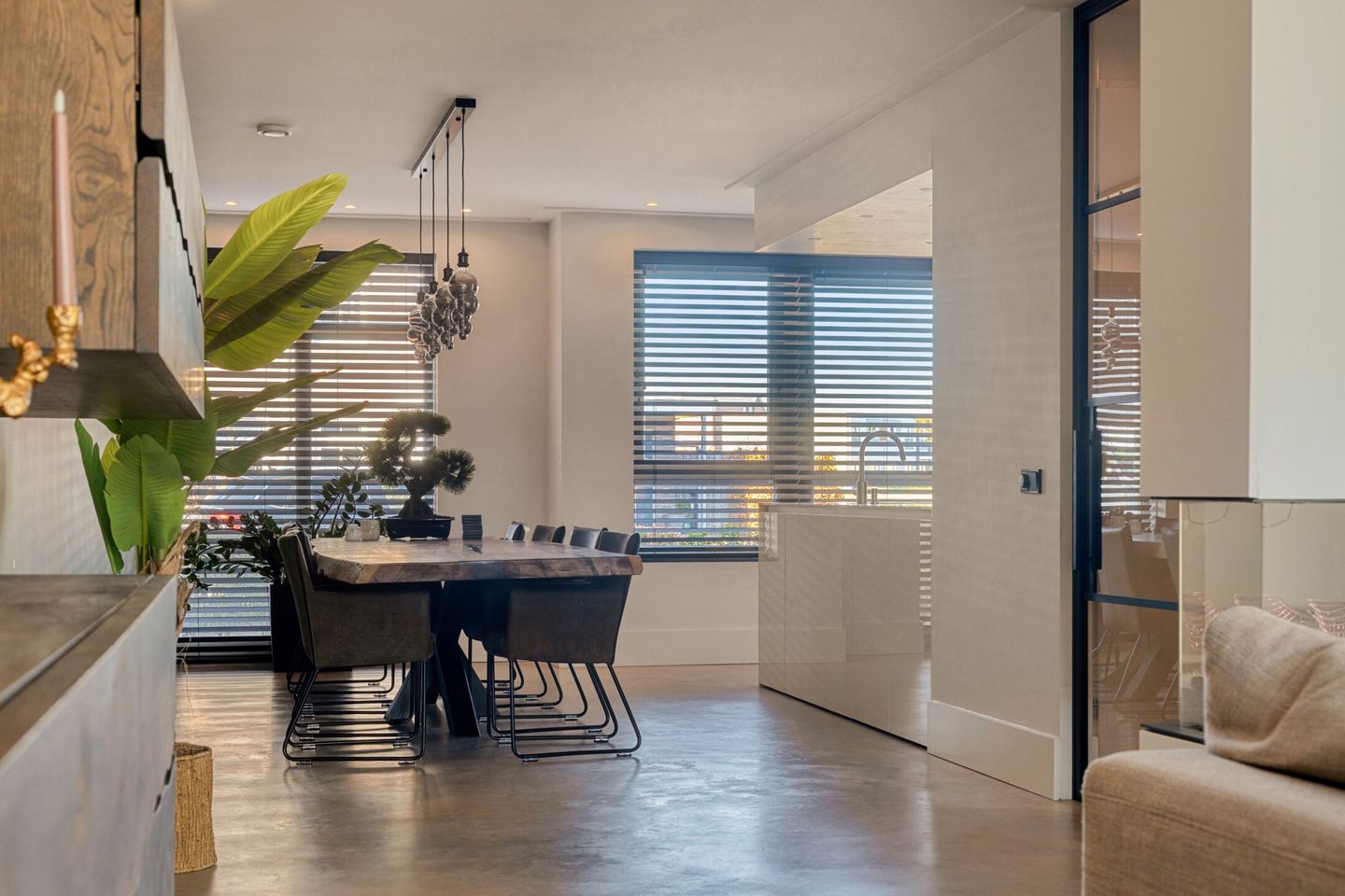 Foto 19 van Meester A Datemalaan 48