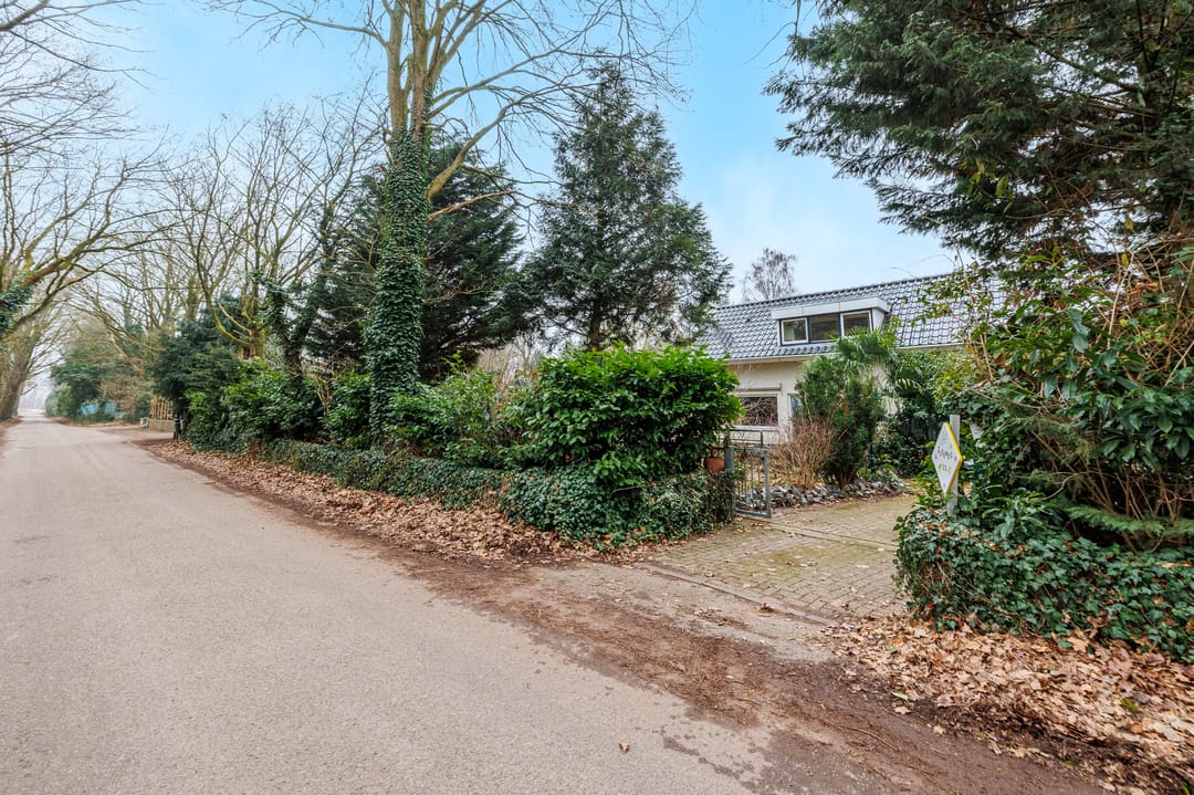 Photo 38 of Sleeweg 23