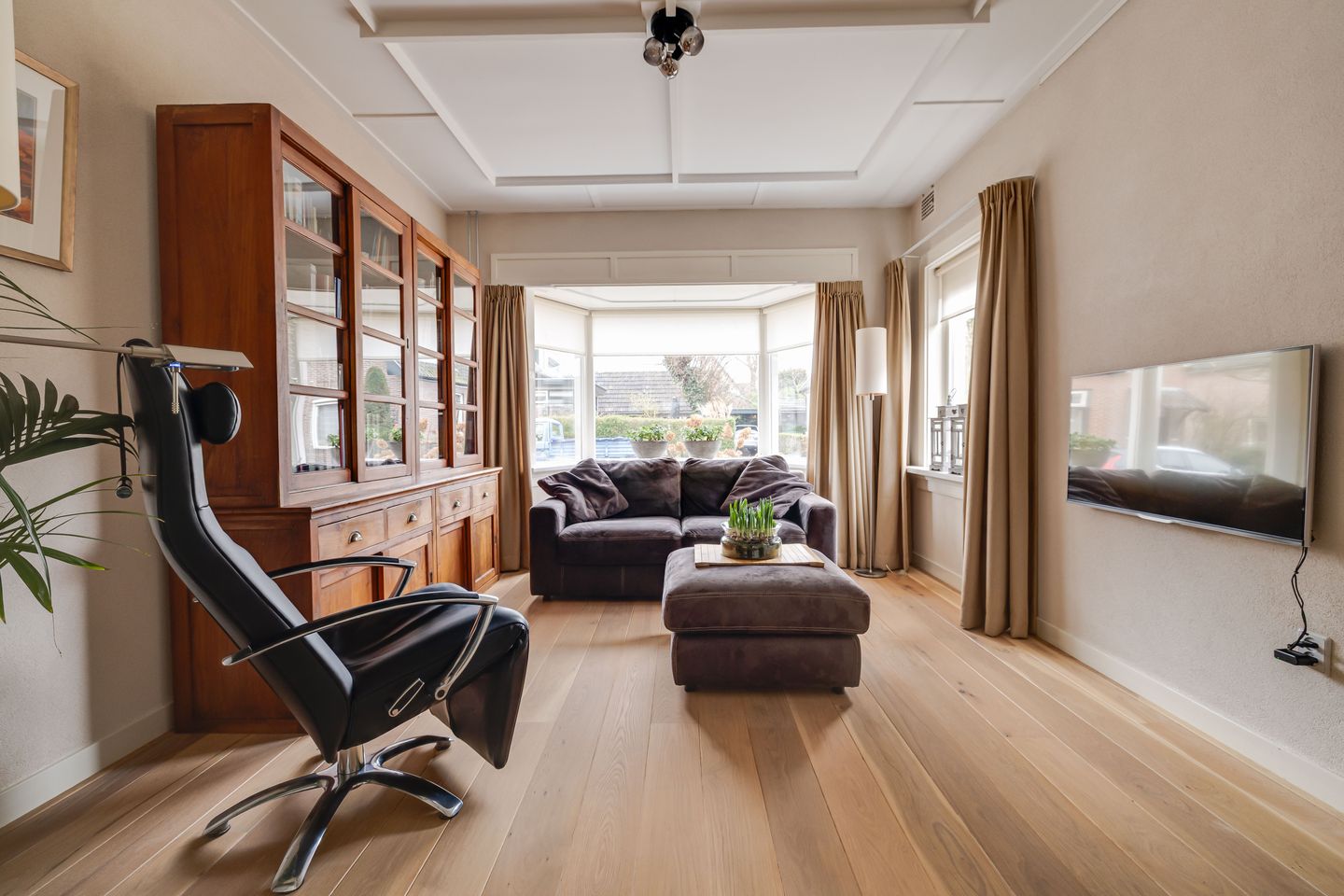 Photo 4 of Driehuizerweg 10