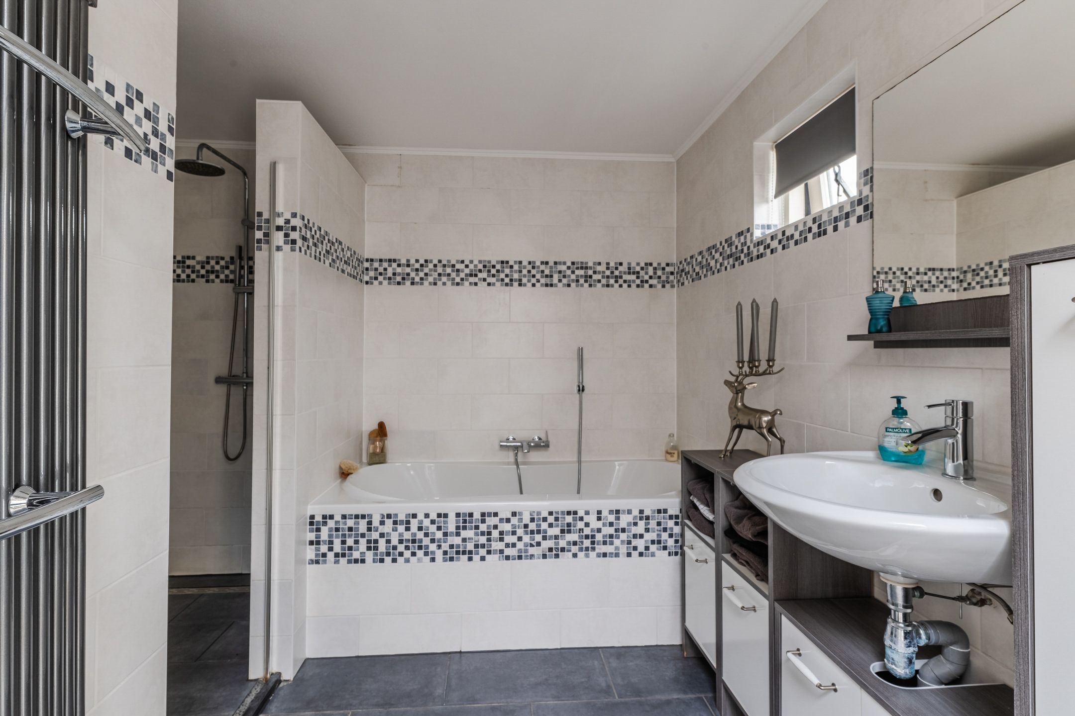 Foto 12 van Bredaseweg 274