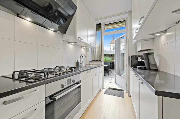 Photo 14 of De Genestetlaan 297