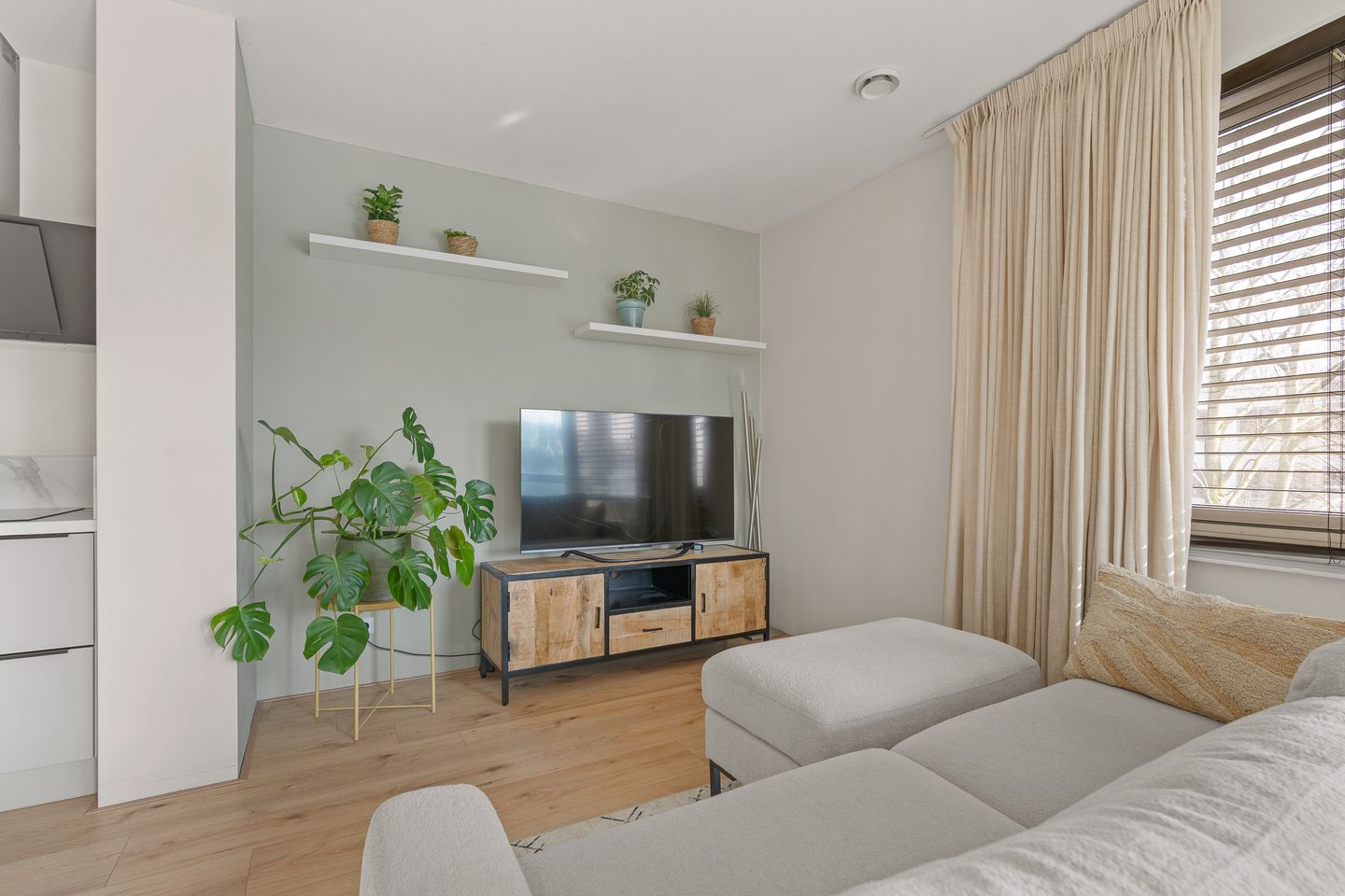 Photo 10 of Veenwal 170