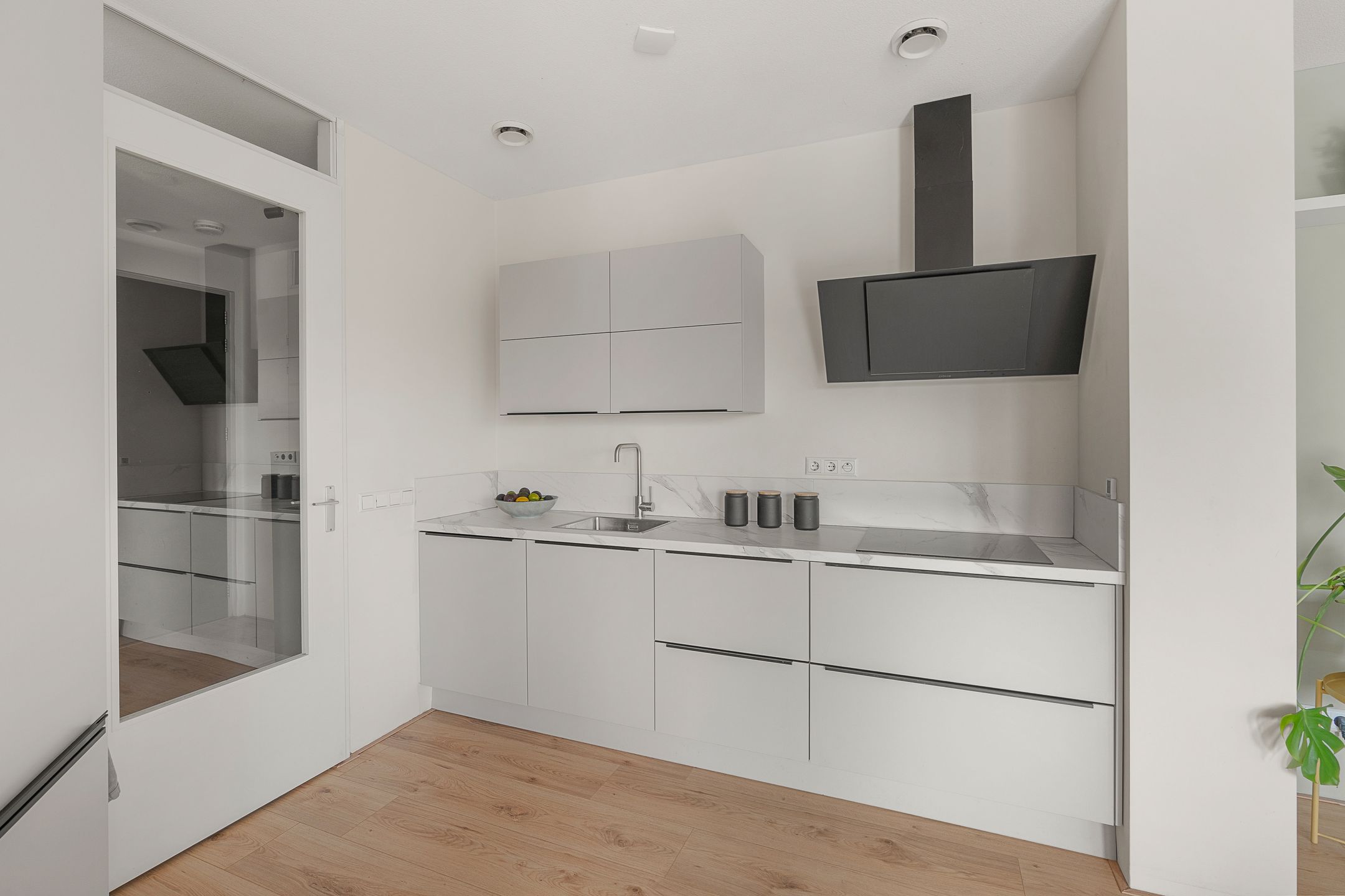 Photo 12 of Veenwal 170