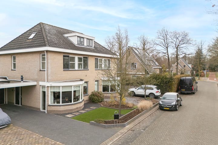 Foto 32 van Montferlandstraat 16