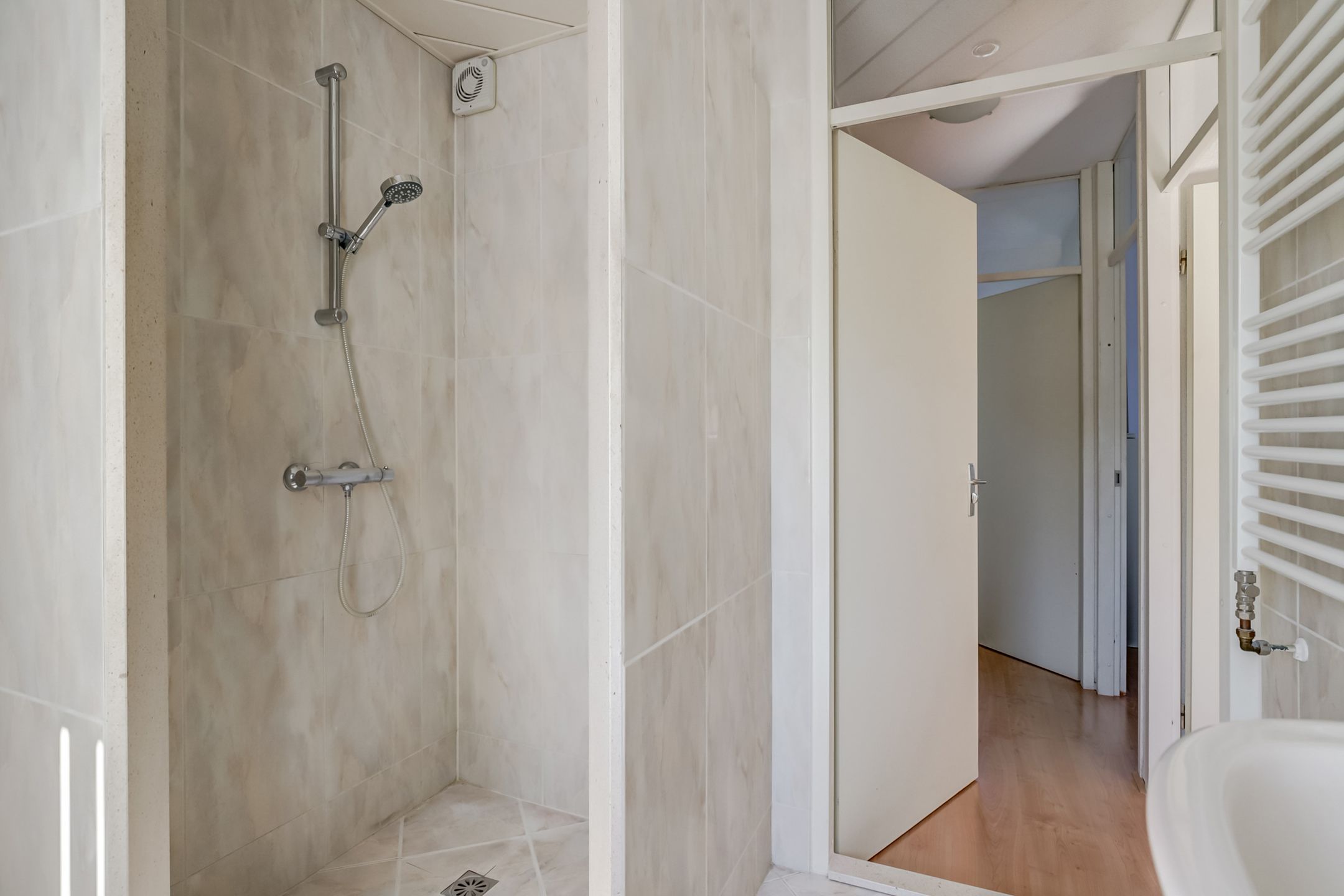 Foto 36 van Kraakstraat 105