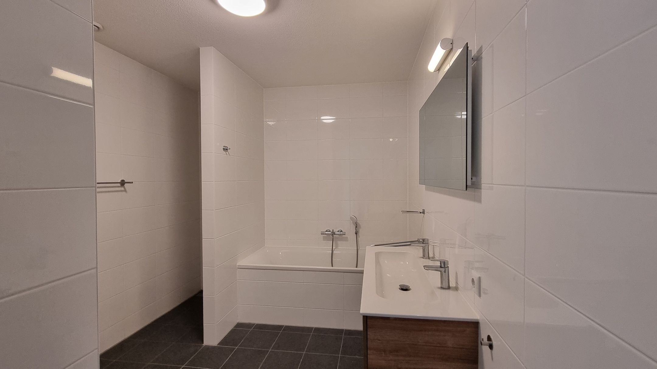 Foto 12 van Kerkweg 16-J