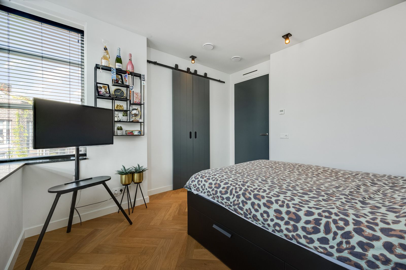 Foto 30 van Zoemerenstraat 12