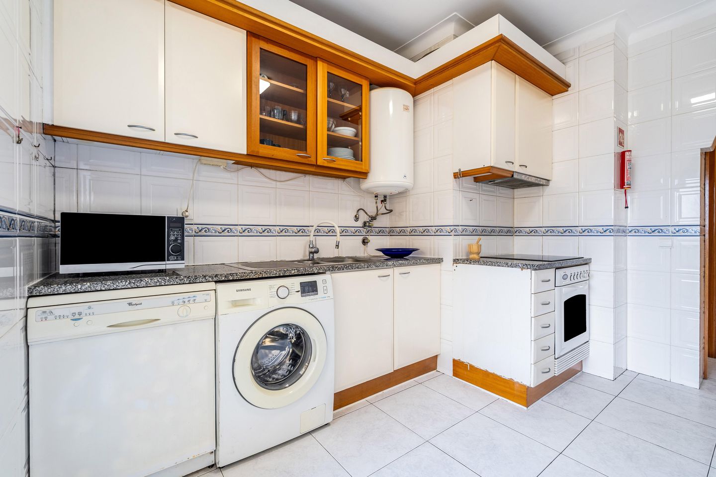 Foto 5 van Rua eng Jose Bivar Ed Plaza 2H