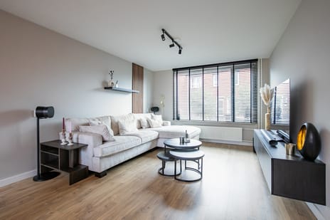 Mosberg 5 secondary image